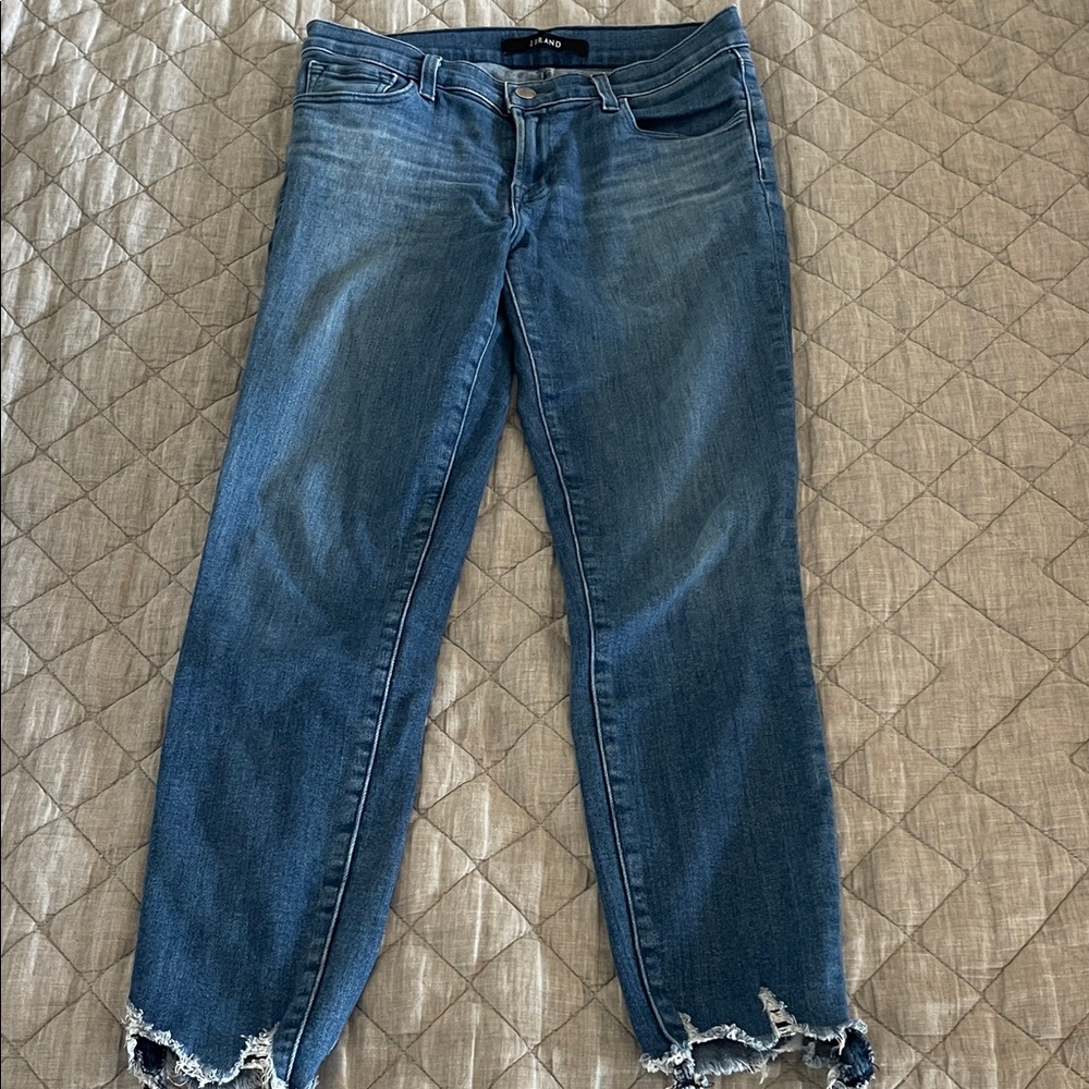 J Brand Ankle Cropped Blue Jeans with Distressed Hem